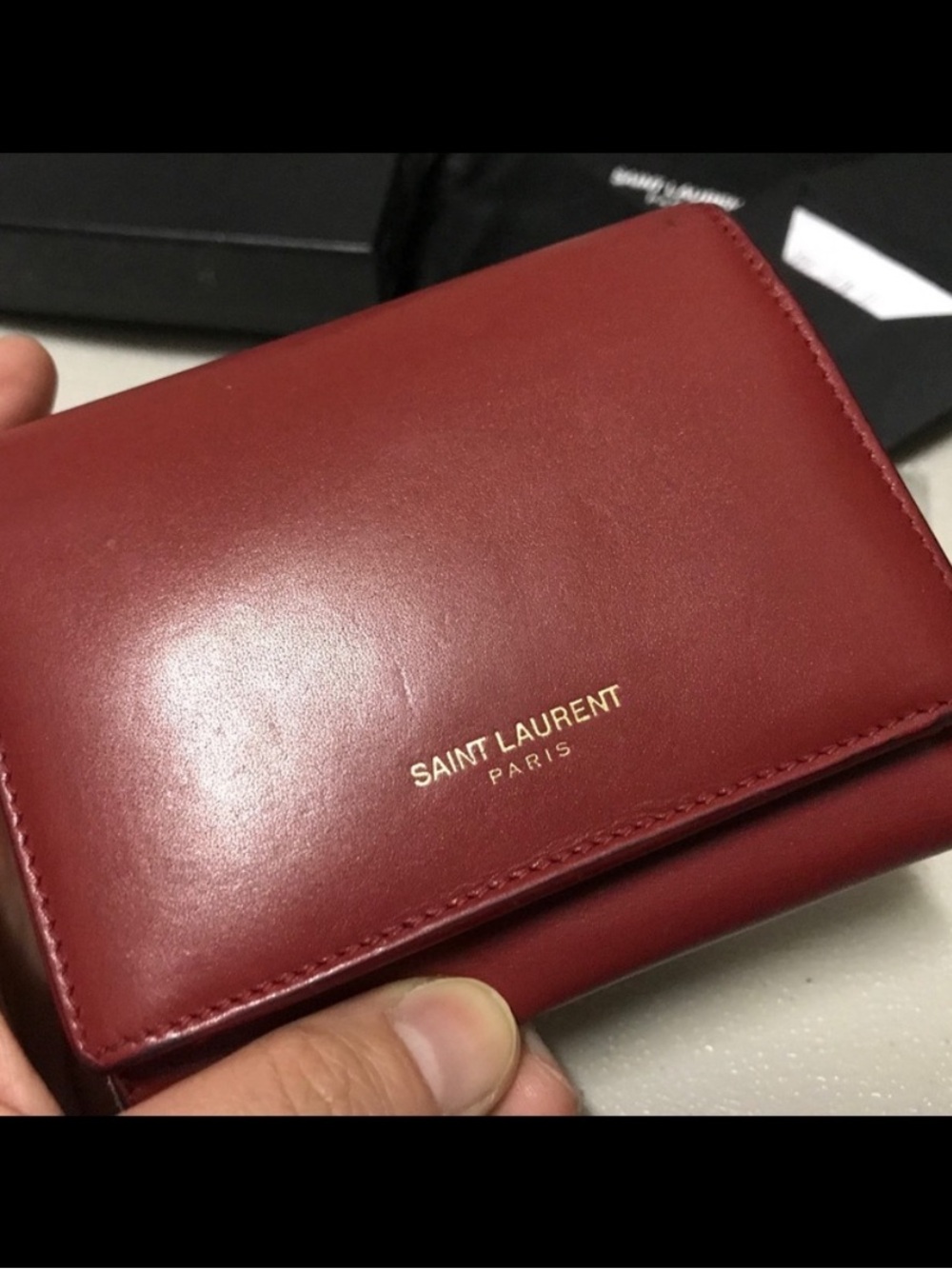 Saint Laurent Classic leather compact red wallet - Picture 2 of 7